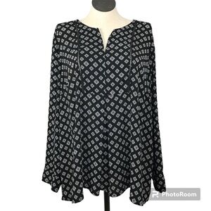 Lane Bryant Long Roll Tab Sleeve’s Tunic Women’s Size L Color White/Green.